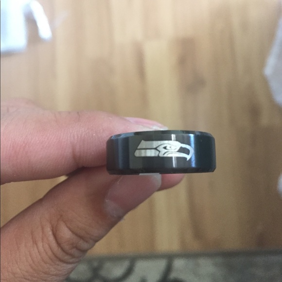 Seattle Seahawks Ring - Picture 3 of 4